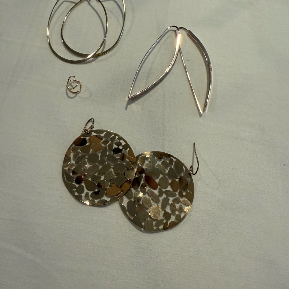 Elegant Gold Dangle Earrings and Ear Cuff